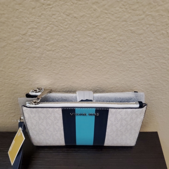 - Michael kors Signature Jet Set Double Zip Wristlet Wallet - Picture 7 of 13